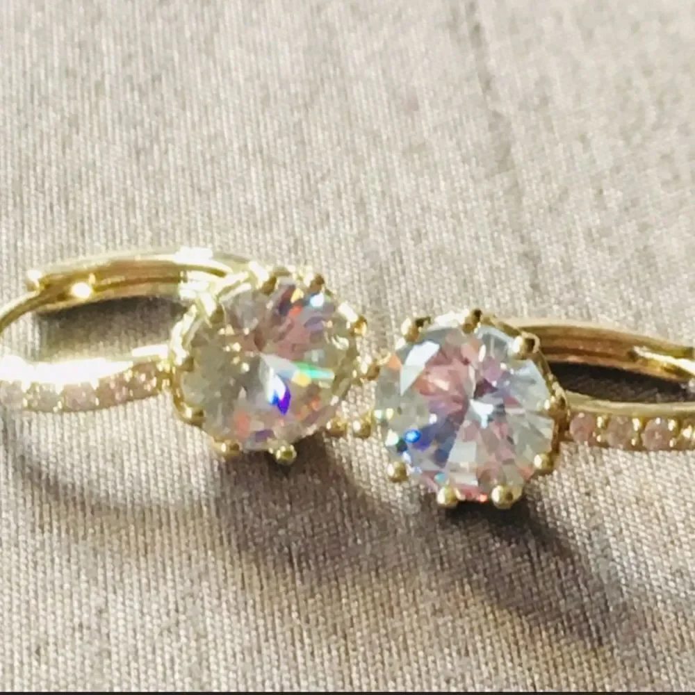 Cubic Zirconia 18k Gold Plated Stud Earrings NWT
